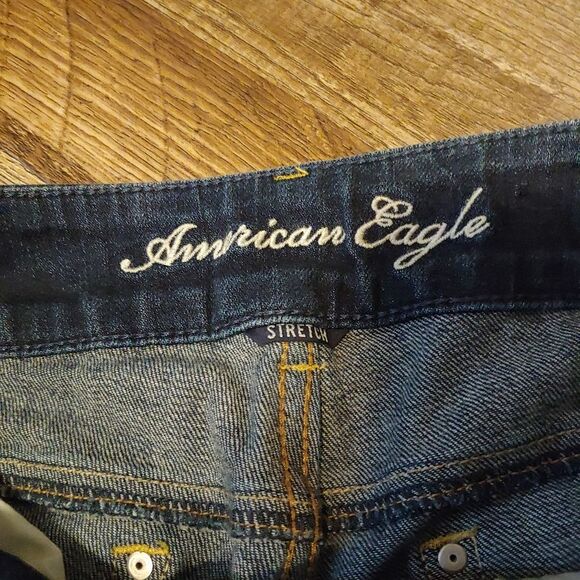 American Eagle Artist Crop Studded Jeans Size 4 - Picture 4 of 10
